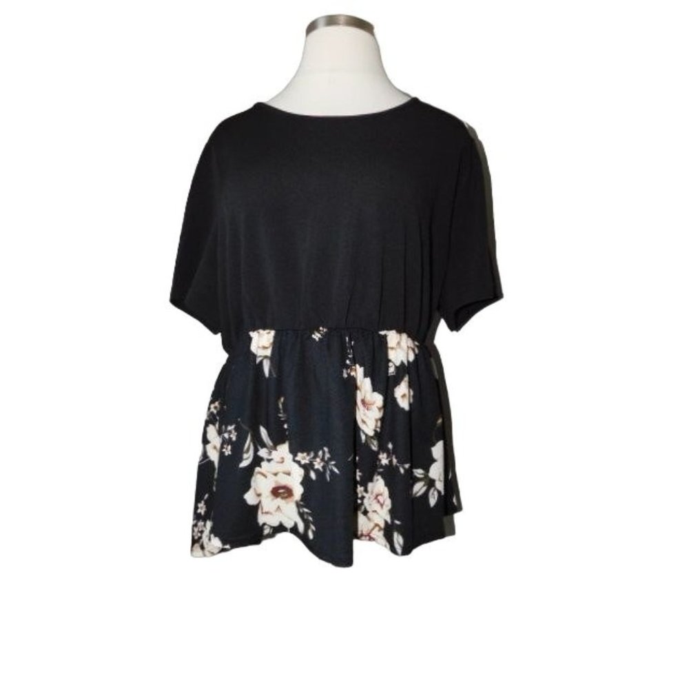 Bloomchic Bloom Chic Size 26W Plus Size Floral Peplum Top NWT
